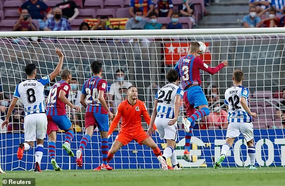 Không Messi, Barcelona vẫn mở màn La Liga tưng bừng - ảnh 1