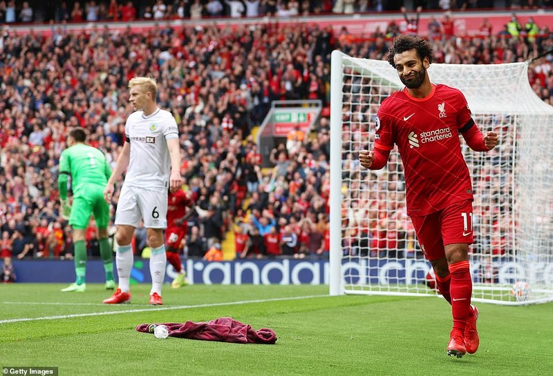 Hàng công tỏa sáng, Liverpool lên ngôi đầu Premier League - ảnh 2