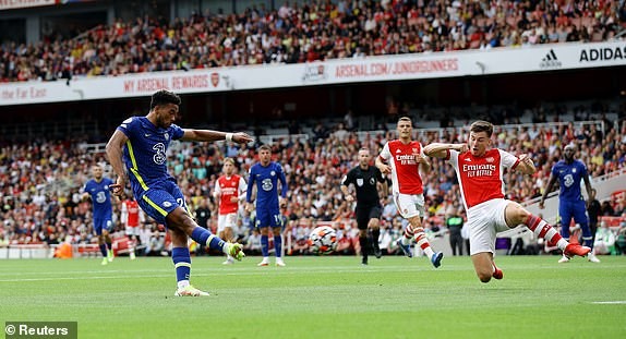 Lukaku ghi bàn, Chelsea đánh bại Arsenal lên ngôi đầu bảng - ảnh 2