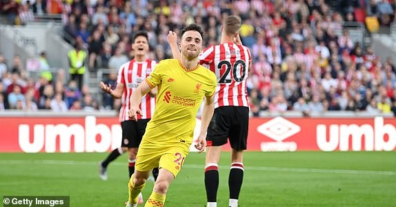 Liverpool chật vật chia điểm Brentford trong cơn mưa bàn thắng - ảnh 4