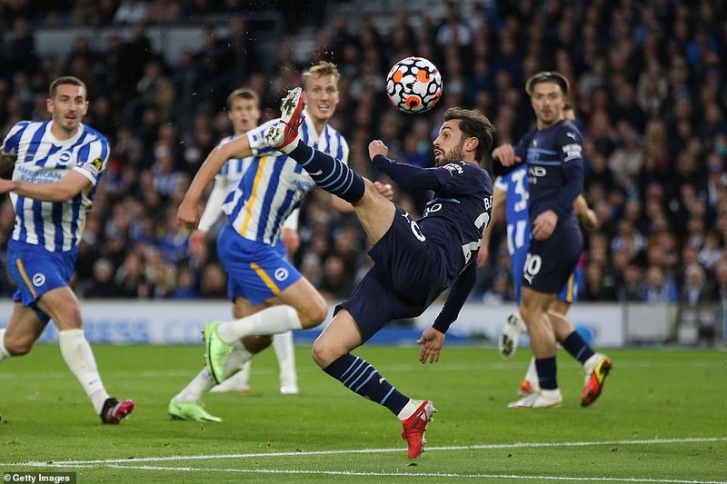 Thắng đậm chủ nhà Brighton, Man. City áp sát ngôi đầu bảng của Chelsea - ảnh 1