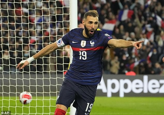 Pháp giành vé dự World Cup, Benzema lọt Top 5 chân sút hàng đầu - ảnh 3