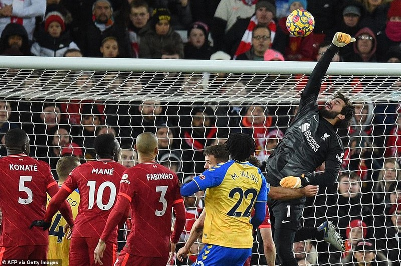 Liverpool ‘đè bẹp’ Southampton, Arsenal thăng hoa - ảnh 5