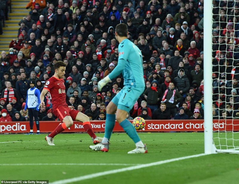 Liverpool ‘đè bẹp’ Southampton, Arsenal thăng hoa - ảnh 3