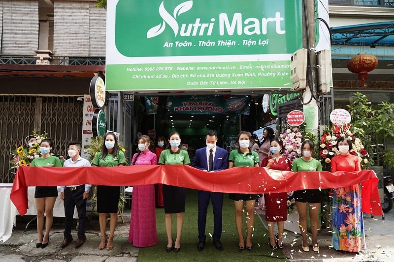 Vượt khó COVID-19, Vinanutrifood khai trương 200 cửa hàng Nutri Mart - ảnh 1