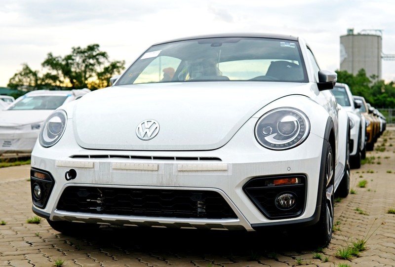 "Con bọ" Volkswagen Beetle Dune đã về cảng Hiệp Phước | Thế giới xe | PLO