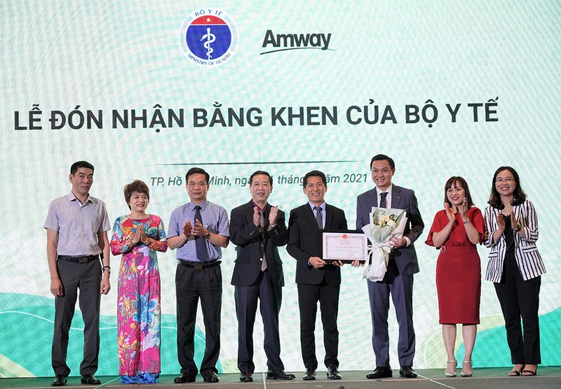 Amway Việt Nam nhận bằng khen của Bộ trưởng Bộ Y tế - ảnh 1