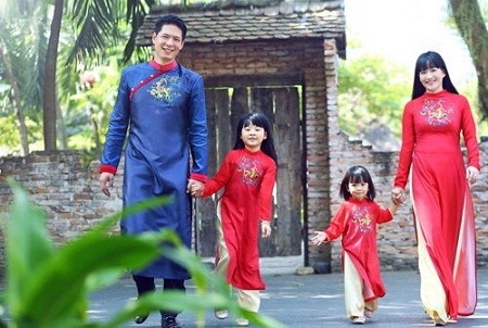 Bình Minh hiện sống rất sung túc bên vợ và 2 con gái dễ thương