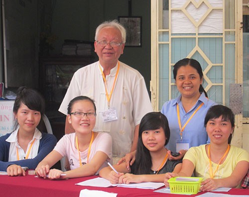 Ngày thi đầu tiên: Sĩ tử được chăm sóc đến... 'tận răng' - ảnh 16