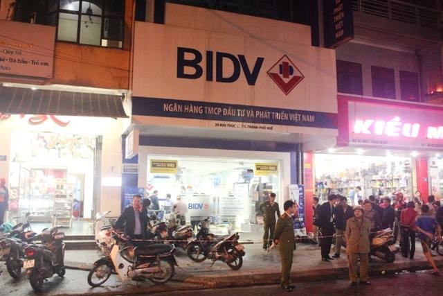 Vụ cướp Ngân hàng BIDV ở Huế:Khen thưởng ban chuyên án - ảnh 6