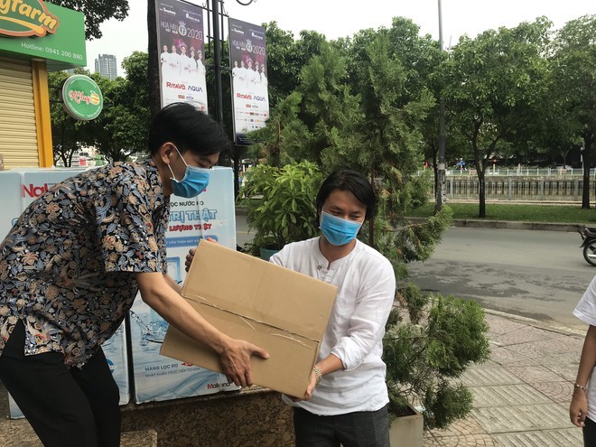 Sao Việt chung tay hướng về Đà Nẵng, Hoài Linh làm thơ - ảnh 6
