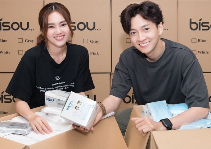 Sao Việt chung tay hướng về Đà Nẵng, Hoài Linh làm thơ - ảnh 1
