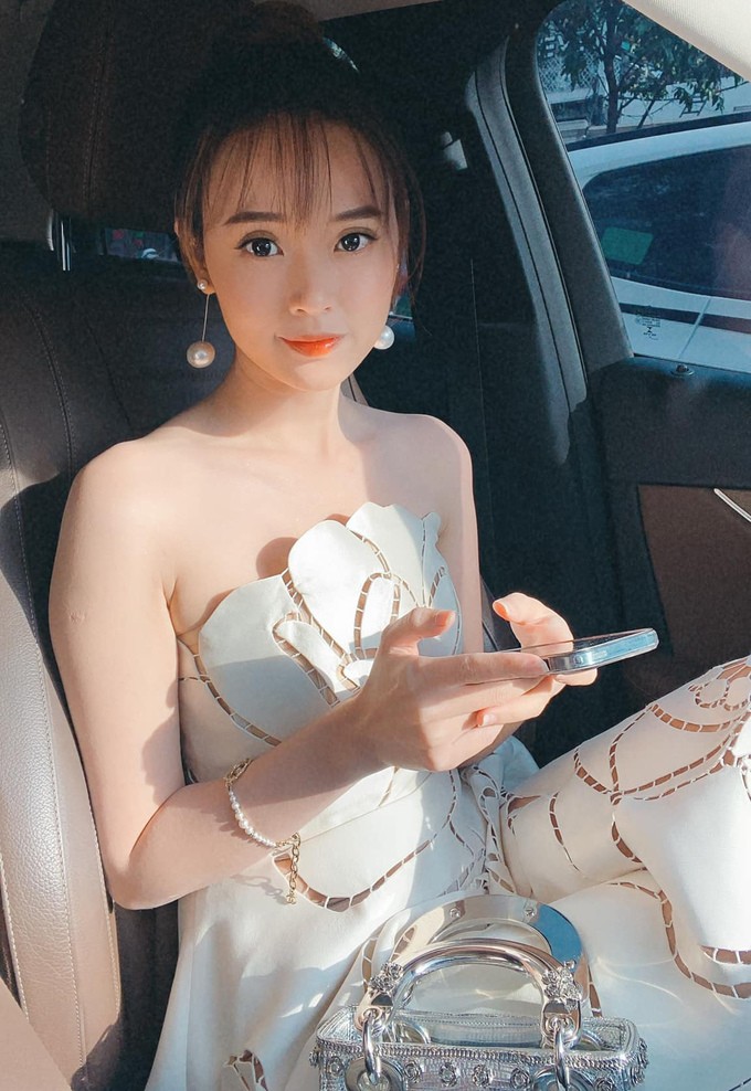 Sao Việt khoe dáng và tăng cân sau Tết - ảnh 14