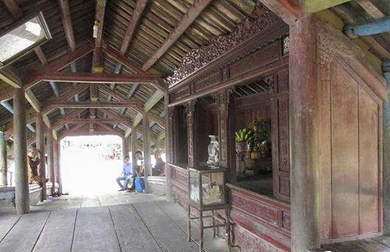Hiện, người dân và du khách đã có thể tham quan, lưu thông trên cầu ngói Thanh Toàn. 1