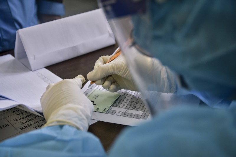 Huế: Thanh niên xét nghiệm PCR trước ngày nhập ngũ - ảnh 6