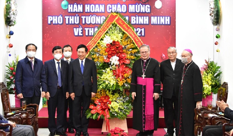 Phó Thủ tướng Thường trực Phạm Bình Minh chúc Giáng sinh tại Huế - ảnh 1