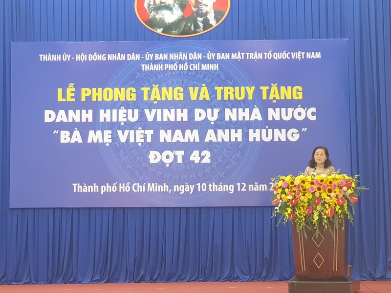  TP.HCM phong tặng, truy tặng danh hiệu Bà mẹ Việt Nam anh hùng cho 23 mẹ - ảnh 1