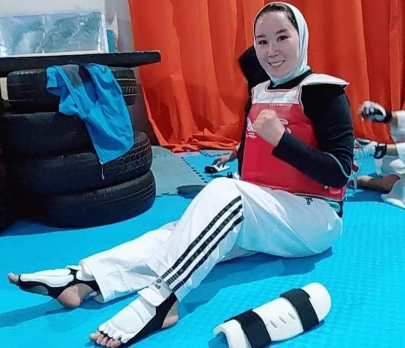 Kabul hỗn loạn, nữ võ sĩ Afghanistan mất cơ hội đến Paralympic - ảnh 1