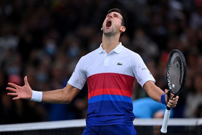 Djokovic xô đổ kỷ lục, tranh vương với đối thủ ‘kỵ rơ’ - ảnh 1