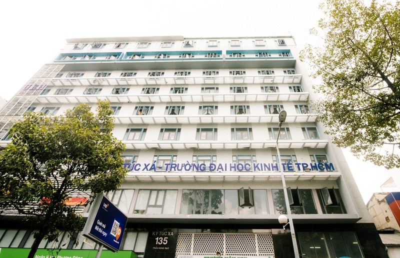  Đại học Kinh tế TP.HCM thông tin về vụ cháy 1 phòng ký túc xá - ảnh 1