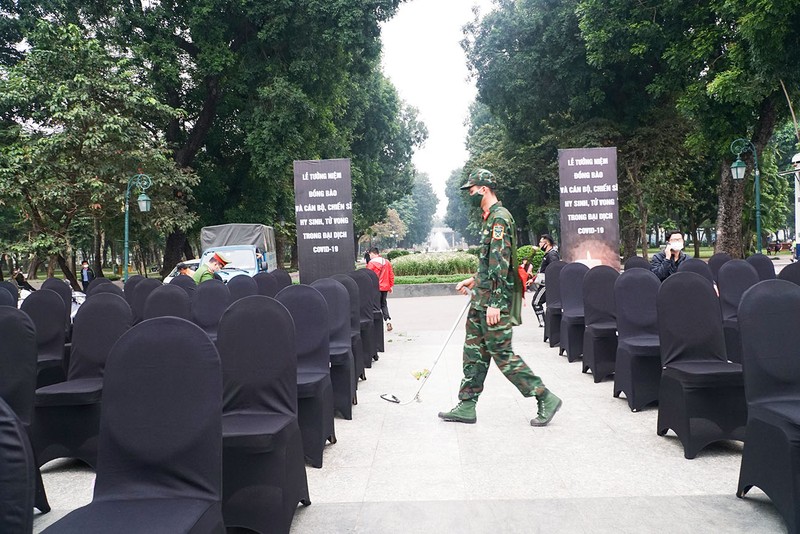 Cận cảnh nơi tổ chức lễ tưởng niệm đồng bào tử vong trong đại dịch tại Hà Nội - ảnh 4