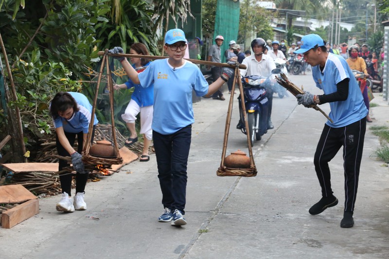 Ca sĩ Long Nhật tự tin mình trẻ đẹp như trai 18  - ảnh 3