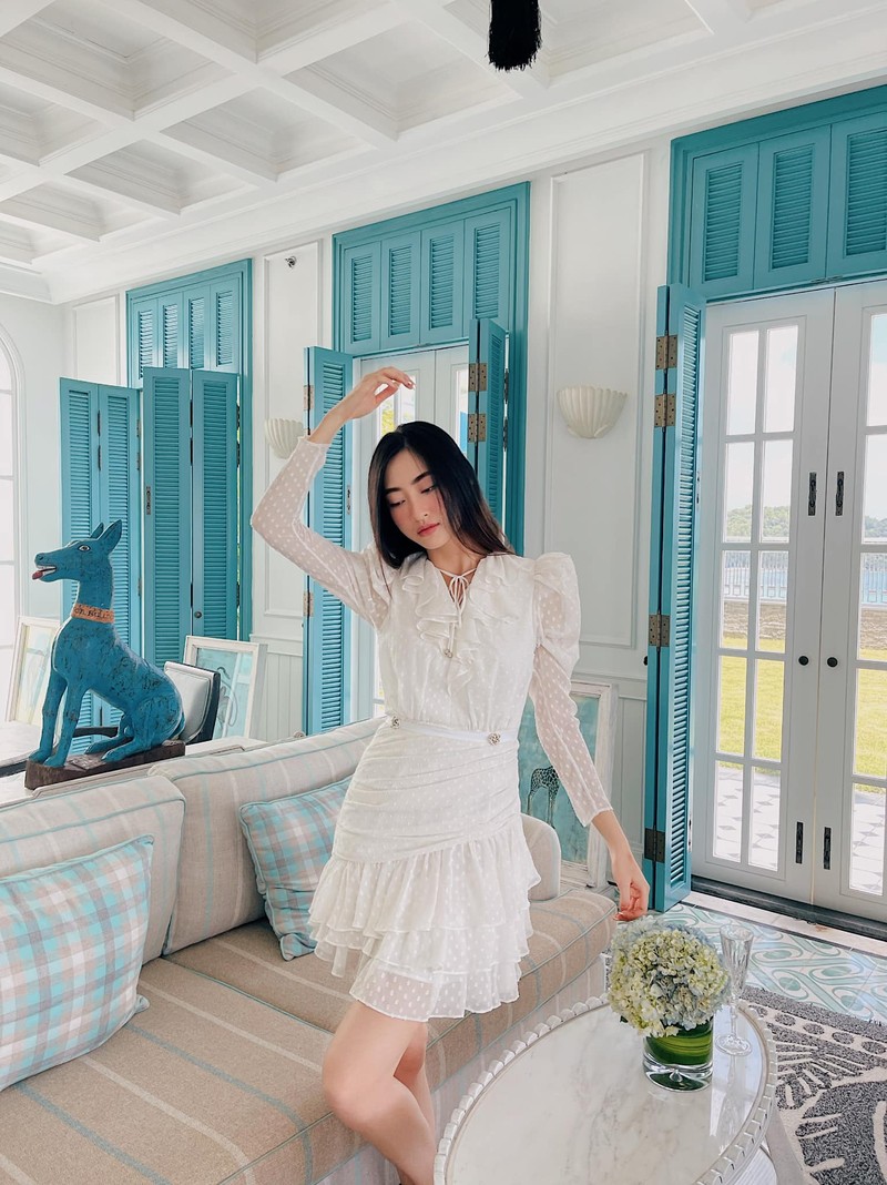 Style du lịch của Lương Thùy Linh khiến hội chị em phát ngất - ảnh 5