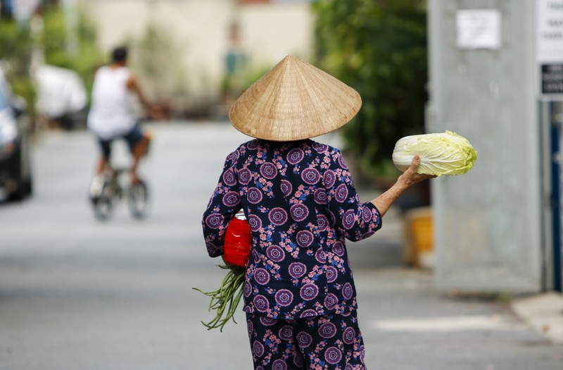 Khu cách ly tuyệt đối không giao nhận trực tiếp, luôn tuân thủ 2m - ảnh 10