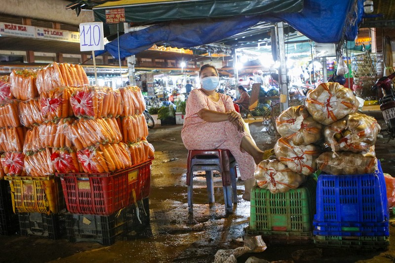 Lần đầu tiên chợ đầu mối Hóc Môn tạm ngưng hoạt động sau 18 năm  - ảnh 4