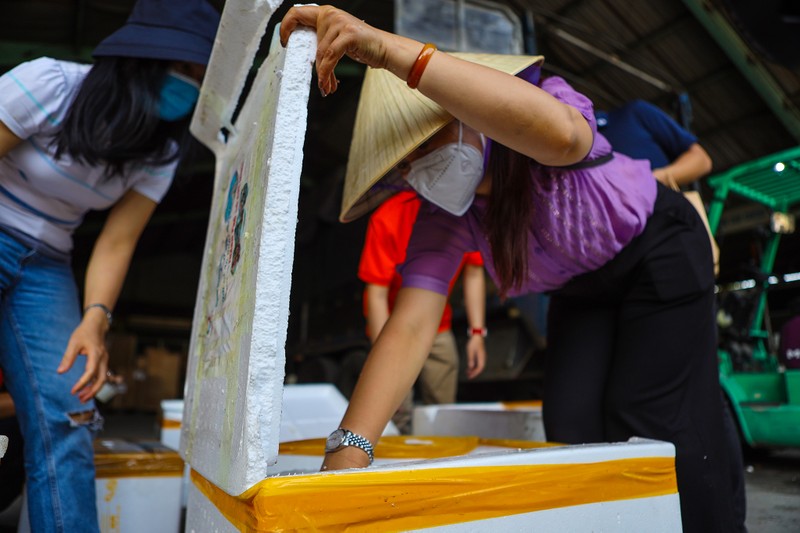Người dân Quảng Bình góp cá gửi tới khu cách ly, phong tỏa tại TP.HCM - ảnh 3