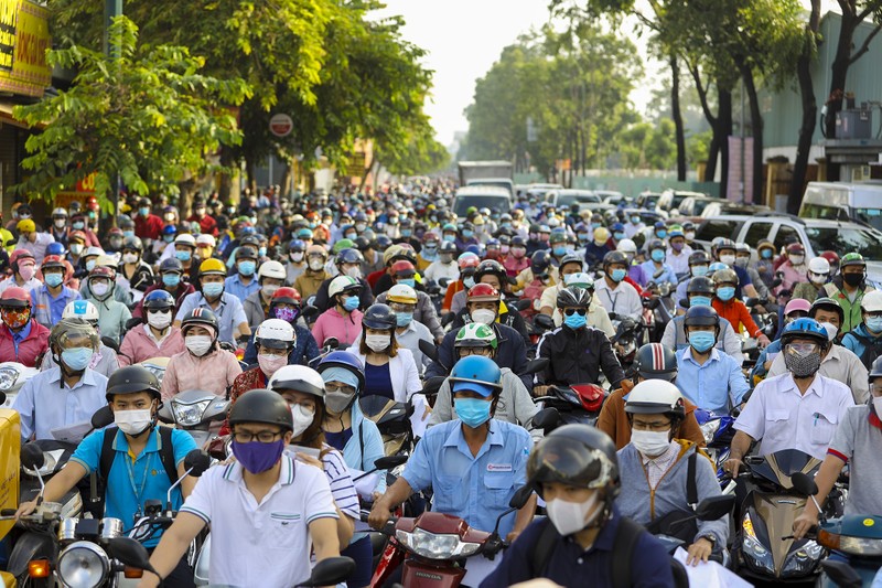 TP.HCM: Chốt kiểm soát dịch ùn ứ nối dài trong sáng đầu tuần - ảnh 2