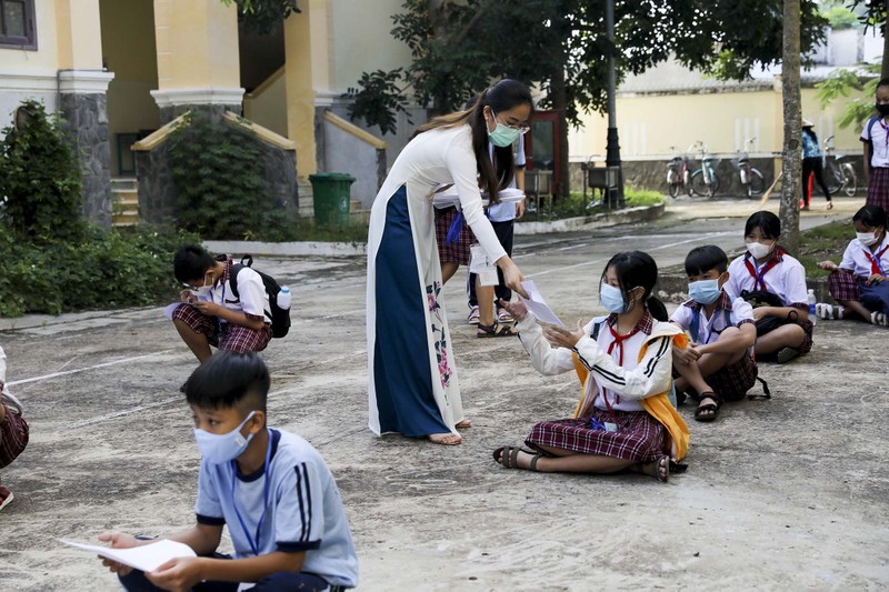 Chùm ảnh: Ngày đầu học sinh xã đảo Thạnh An trở lại trường - ảnh 12