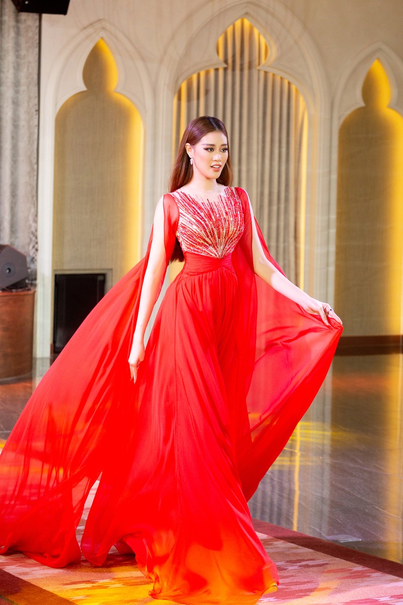 Khánh Vân trên đường đến với Miss Universe  - ảnh 6
