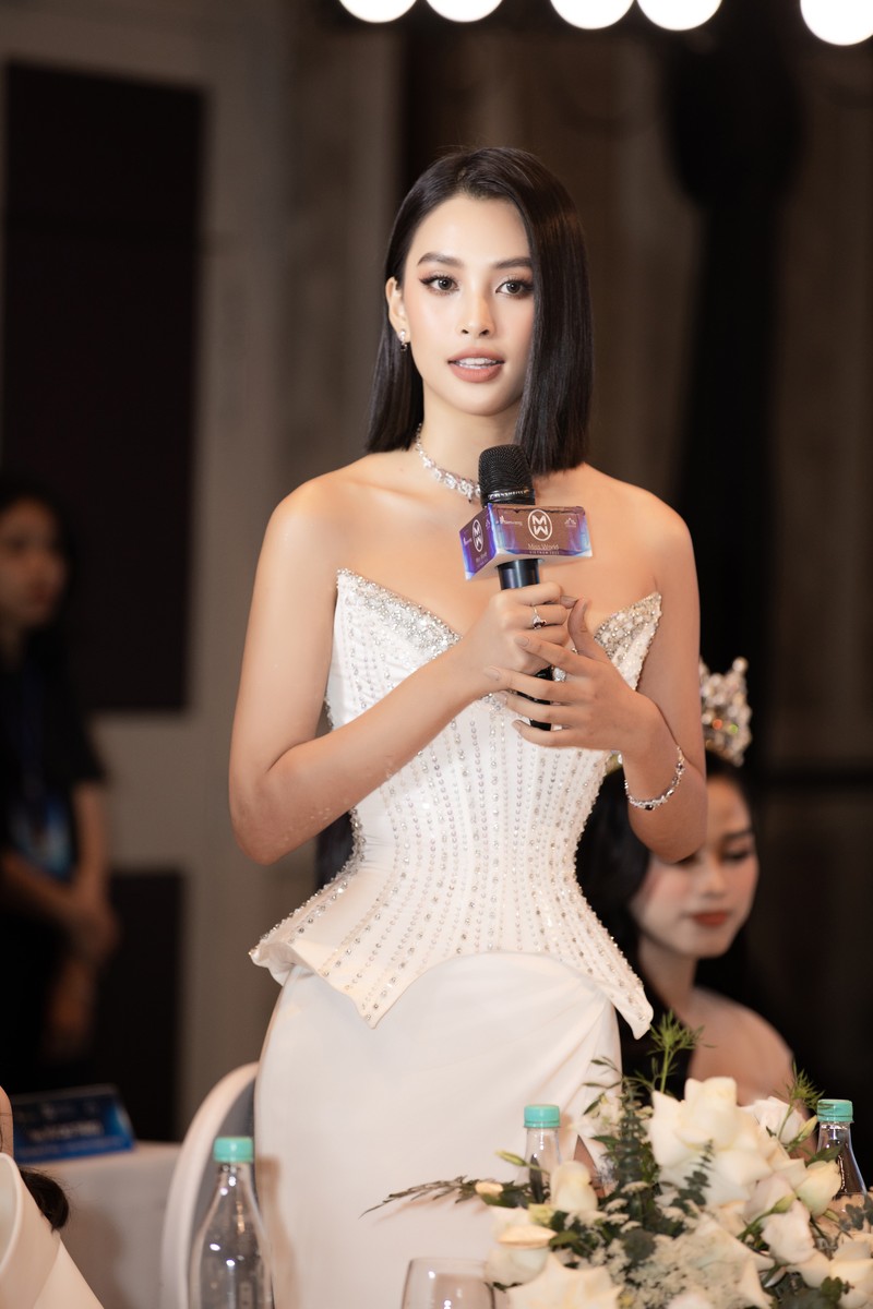 Hoa hậu 9X, 10X làm giám khảo cuộc thi sắc đẹp: Liệu có đủ 