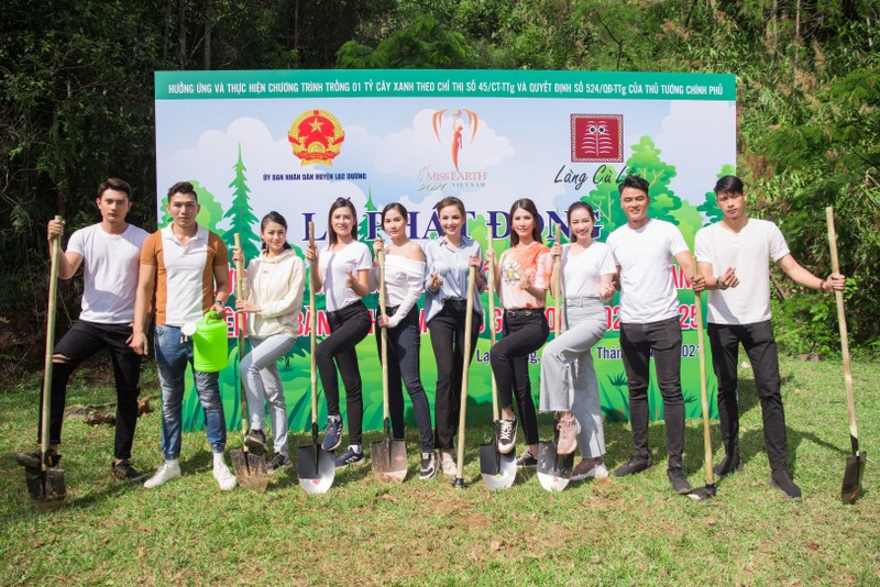 Dàn mỹ nhân Miss Earth Việt Nam đi trồng cây - ảnh 6