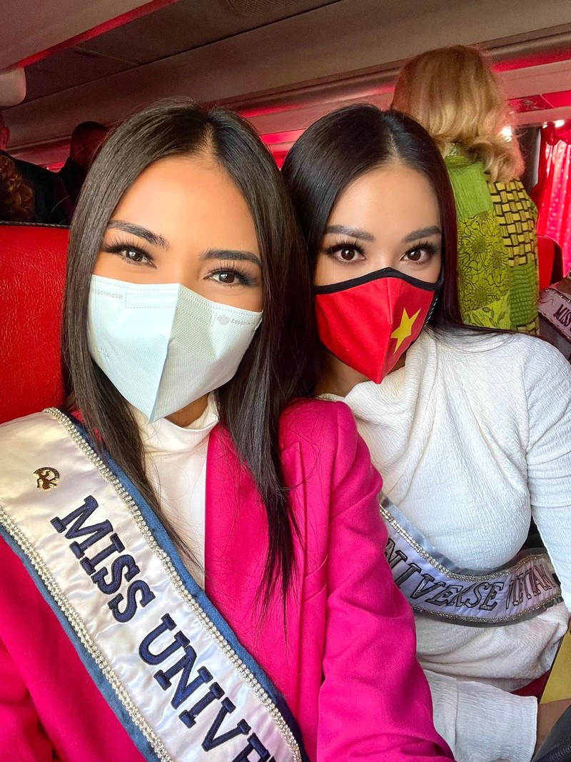 Miss Universe: Kim Duyên mặc áo dài trắng thăm 'Bức tường than khóc' tại Israel - ảnh 8