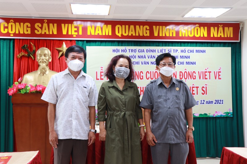 Lặng người trong lễ phát động cuộc thi viết về đề tài thương binh liệt sĩ - ảnh 3