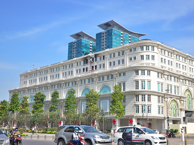 Tòa nhà Union Square ở phố đi bộ Nguyễn Huệ phát hỏa - ảnh 1