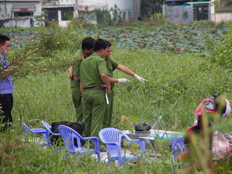 Thấy thi thể bé trai sơ sinh nhưng hôm sau mới báo - ảnh 1