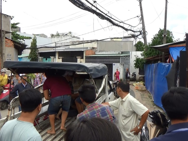 Bắt ổ đánh bạc qua mạng ở Hóc Môn - ảnh 1