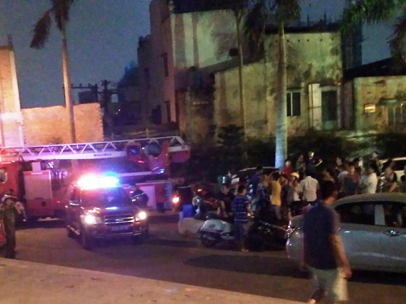 Cháy chung cư 18 tầng, nhiều hộ dân không hay biết - ảnh 1