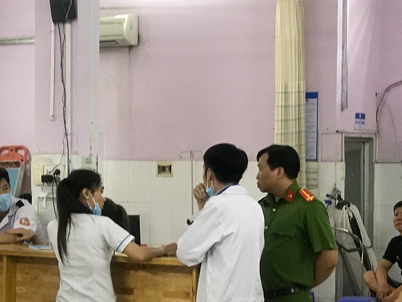 4 nhân viên điện lực bị đánh khi kiểm tra đồng hồ - ảnh 1