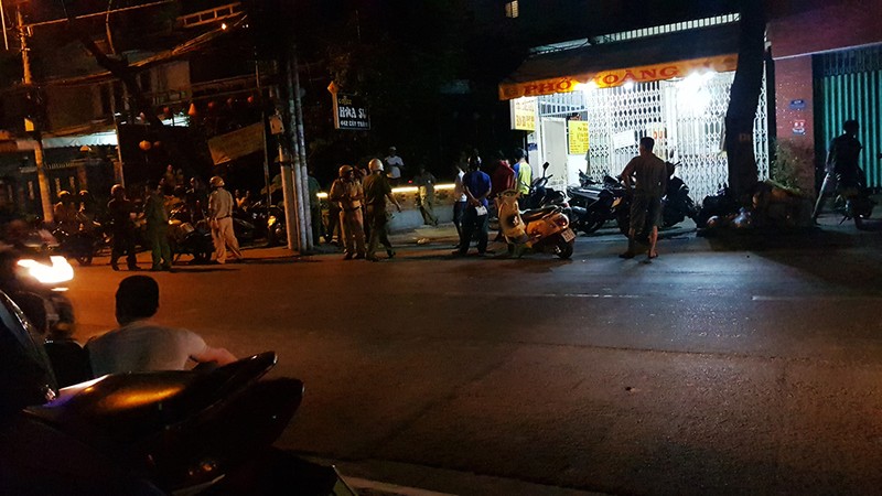 Đánh nhau trong phòng trà ở Gò Vấp, 1 người chết - ảnh 1