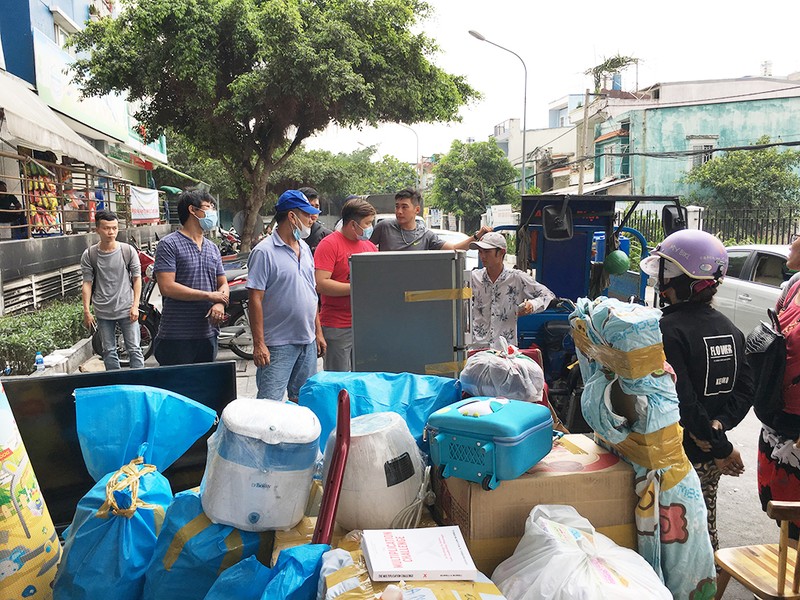 Dân Carina Plaza trình báo bị mất tài sản, thiếu bảo vệ - ảnh 1