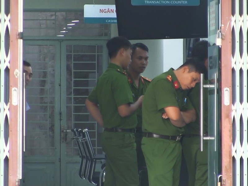 Nghi án cướp ngân hàng ở Tân Phú - ảnh 1