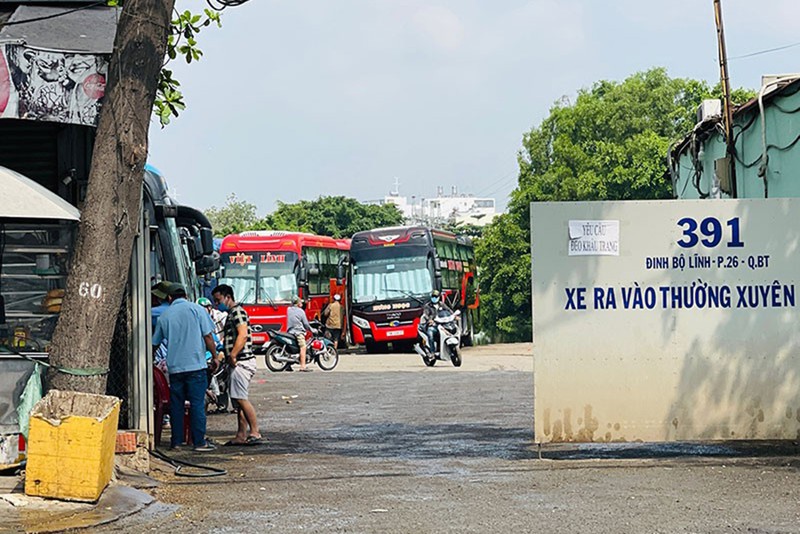 Sở GTVT trả lời về 2 bến xe 'cóc' khủng ở Bình Thạnh - ảnh 1