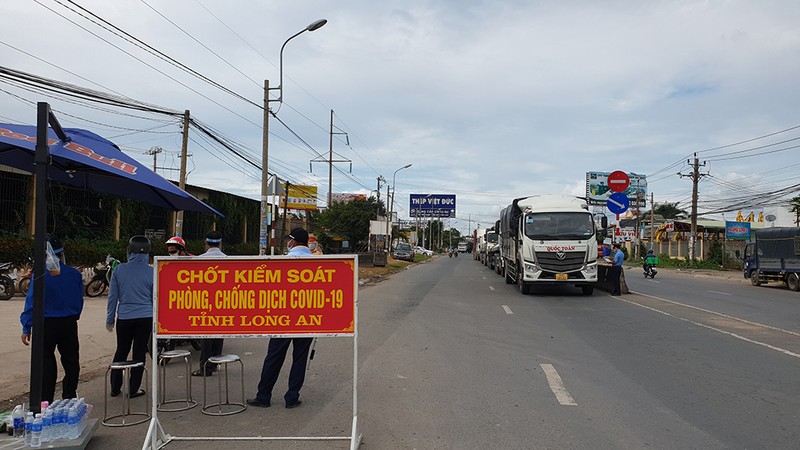 Chốt kiểm soát Bình Chánh – Long An: Không có bất cứ trường hợp ngoại lệ nào - ảnh 1