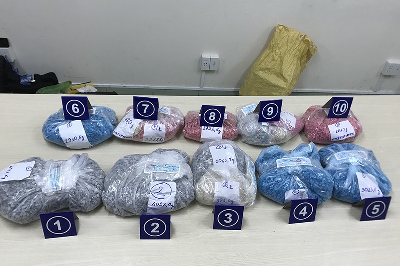 TP.HCM: Bắt hơn 30kg ma túy ngụy trang trong bánh kẹo, quà biếu - ảnh 1