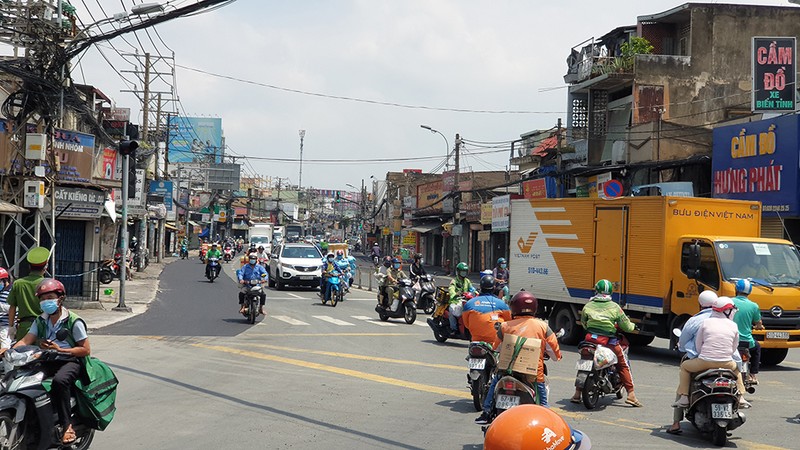 TP.HCM: 1,2 triệu lượt người/phương tiện ra đường mỗi ngày và sẽ tăng thêm - ảnh 2