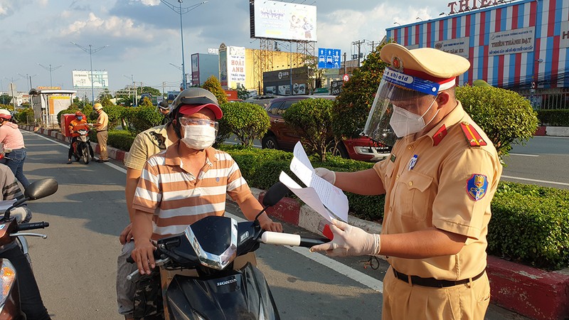 Công an quận 12 ra mắt Tổ công tác đặc biệt thực hiện nhiệm vụ kép  - ảnh 5